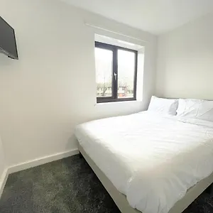 Homely With Smart Tv Homestay